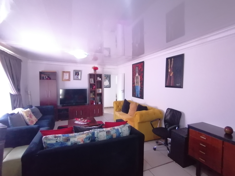 2 Bedroom Property for Sale in Kanana North West